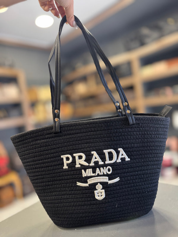 PRADA ψάθινη Μαύρη
