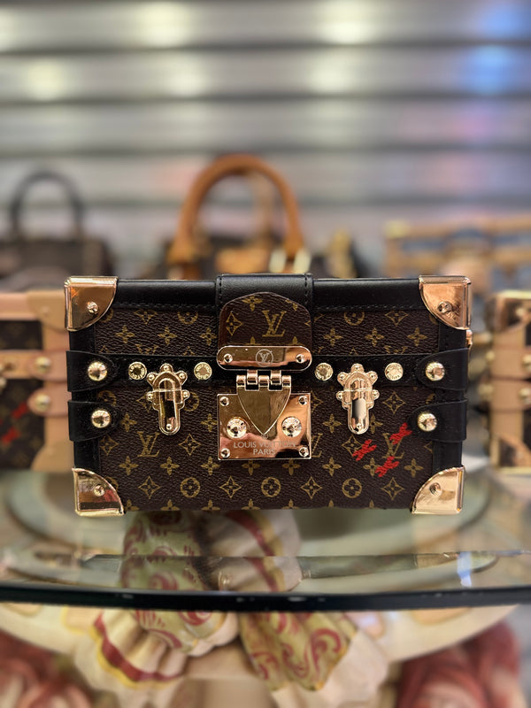 Louis Vuitton Petite Malle