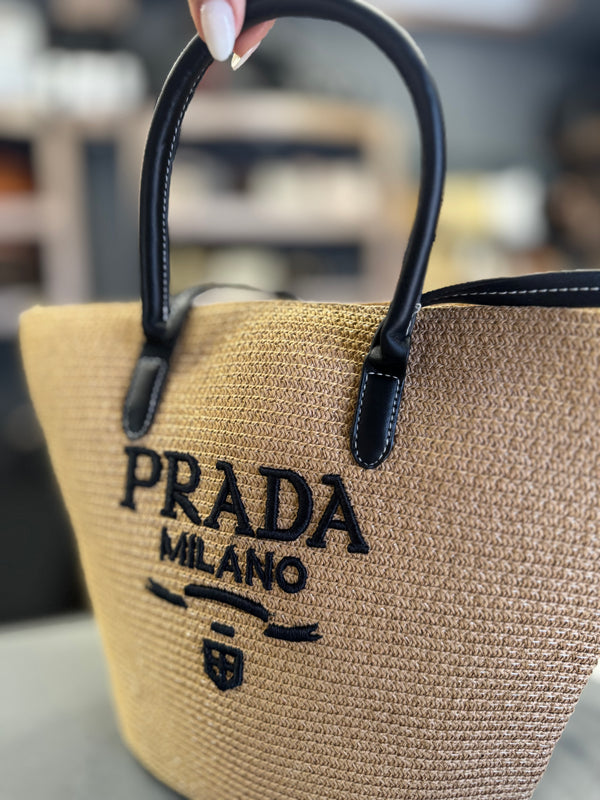 Prada τσάντα ψάθινη