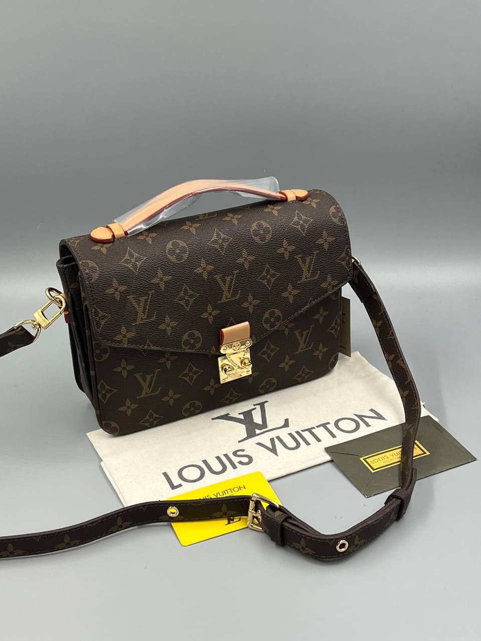 Louis Vuitton Pochette Métis