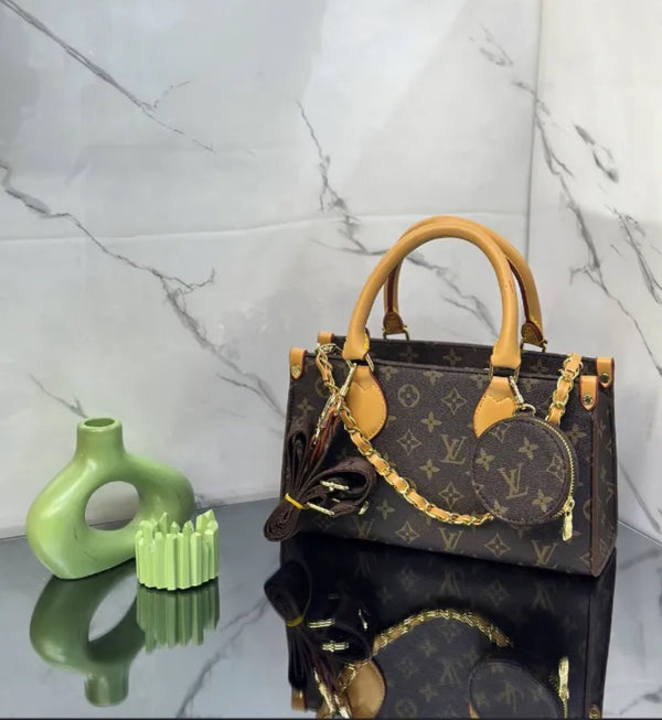 Louis Vuitton on the go pm