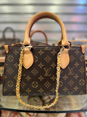 Louis Vuitton on the go pm