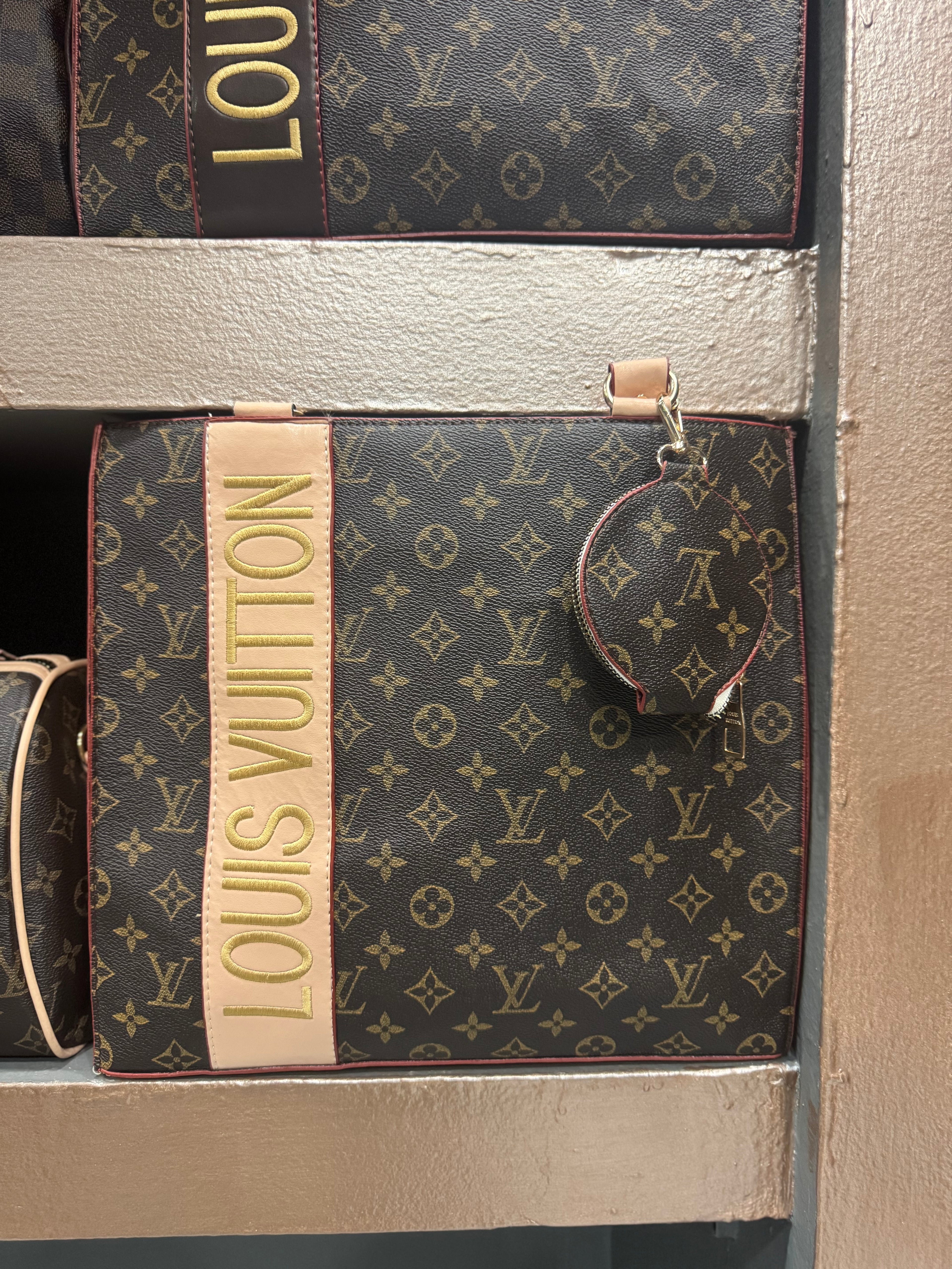 Τσάντα Καφέ Louis Vuitton monogram on the go