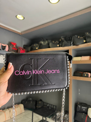 Μαύρη τσάντα crossbody CALVIN KLEIN