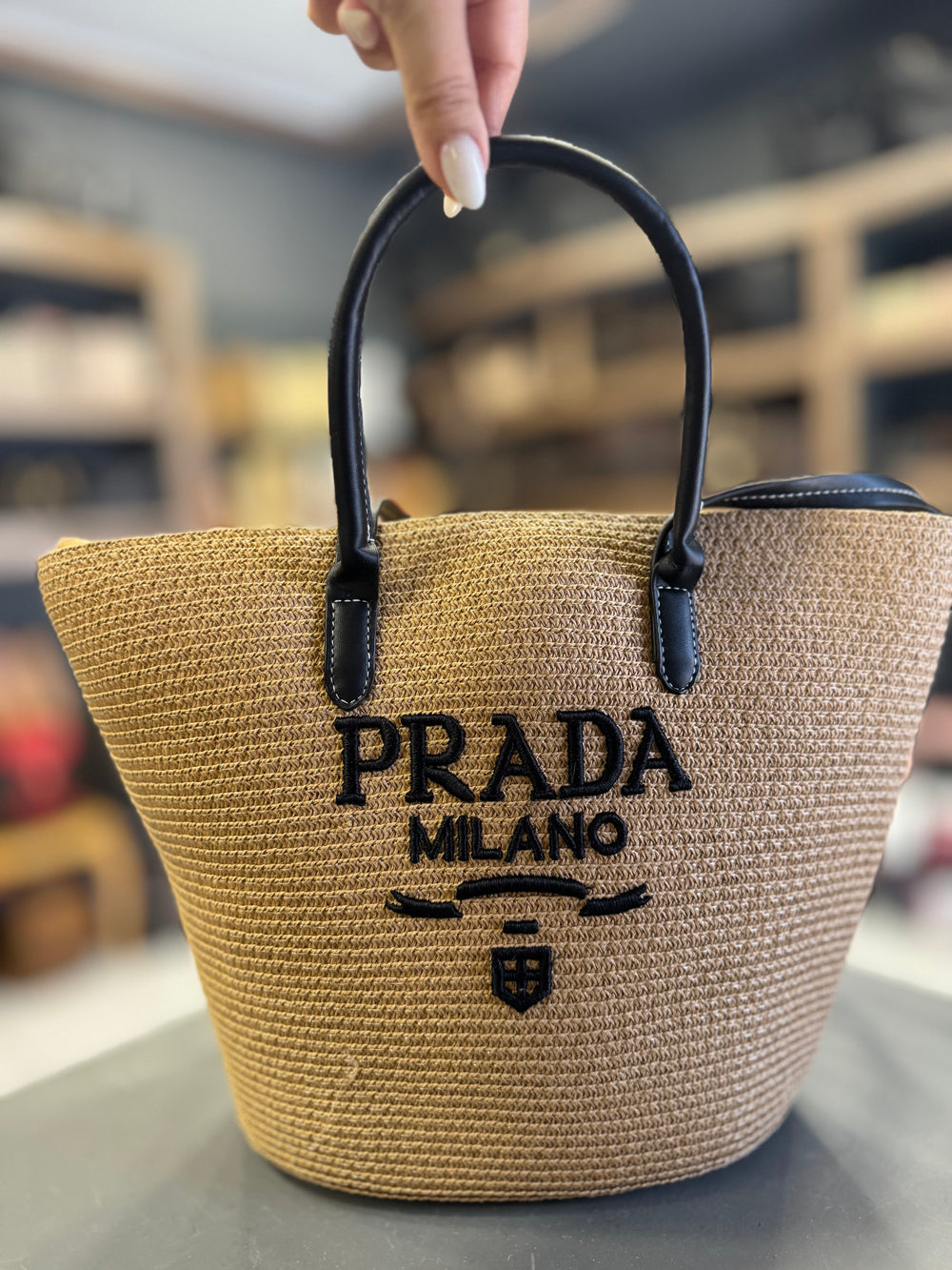 Prada τσάντα ψάθινη