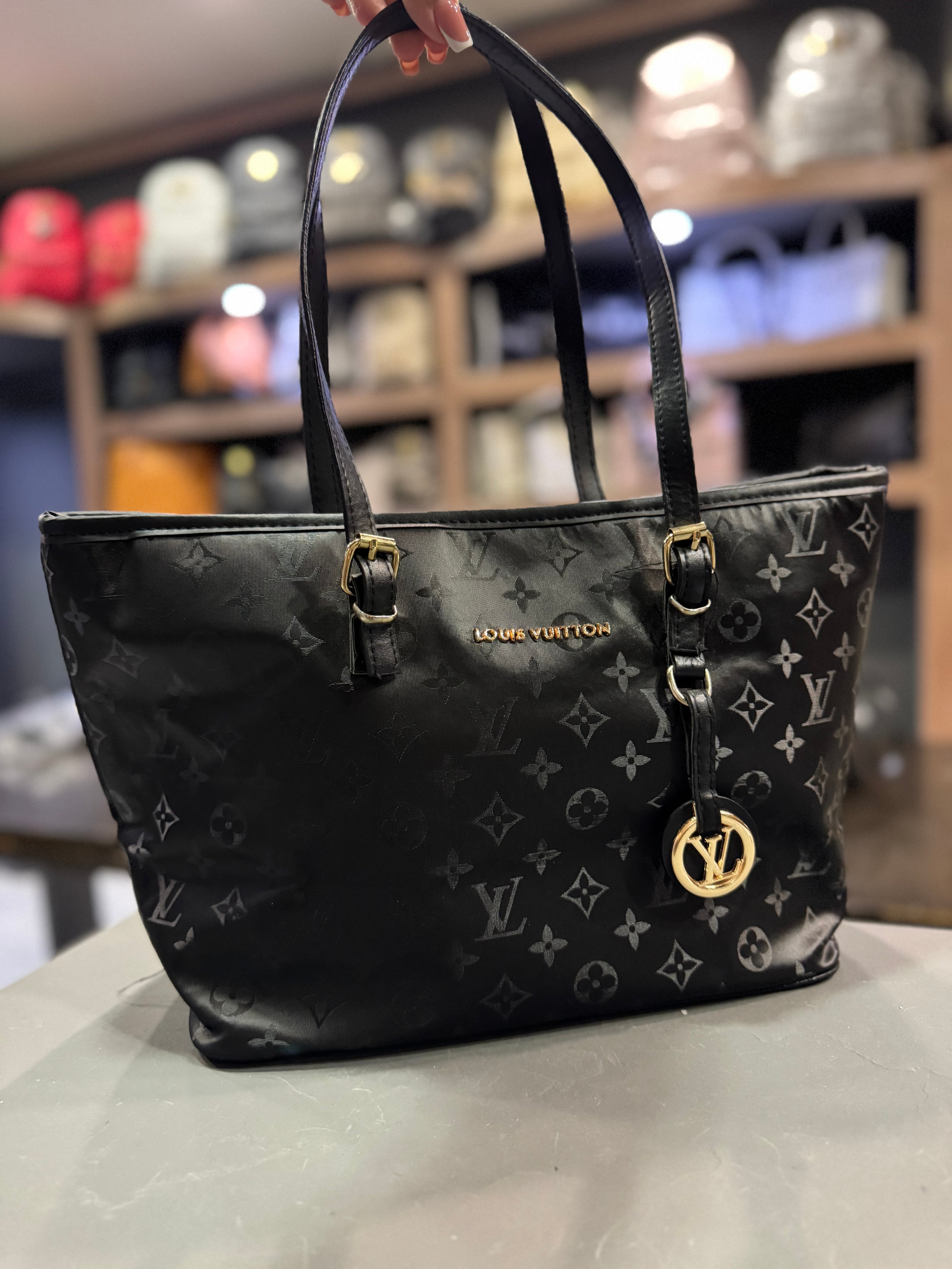 Τσάντα Μαύρη Louis Vuitton Monogram