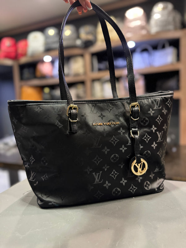 Τσάντα Μαύρη Louis Vuitton Monogram