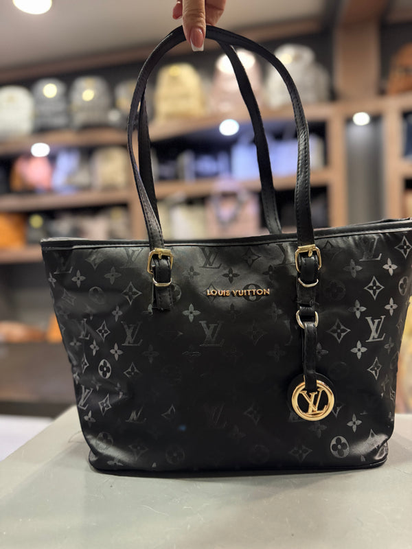 Τσάντα Μαύρη Louis Vuitton Monogram