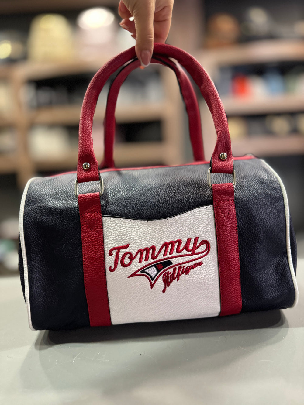 Τσάντα ώμου TOMMY HILFIGER