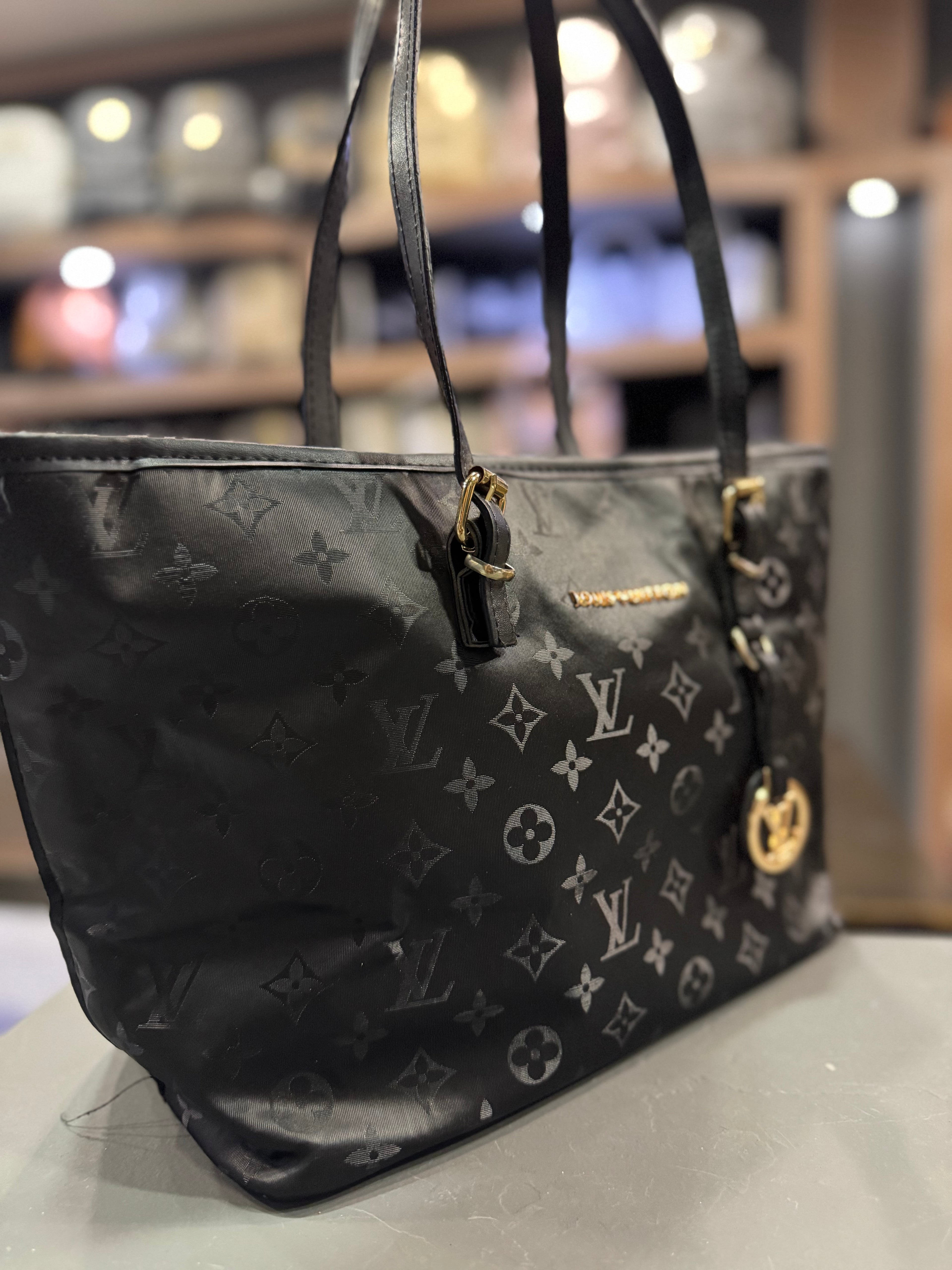 Τσάντα Μαύρη Louis Vuitton Monogram