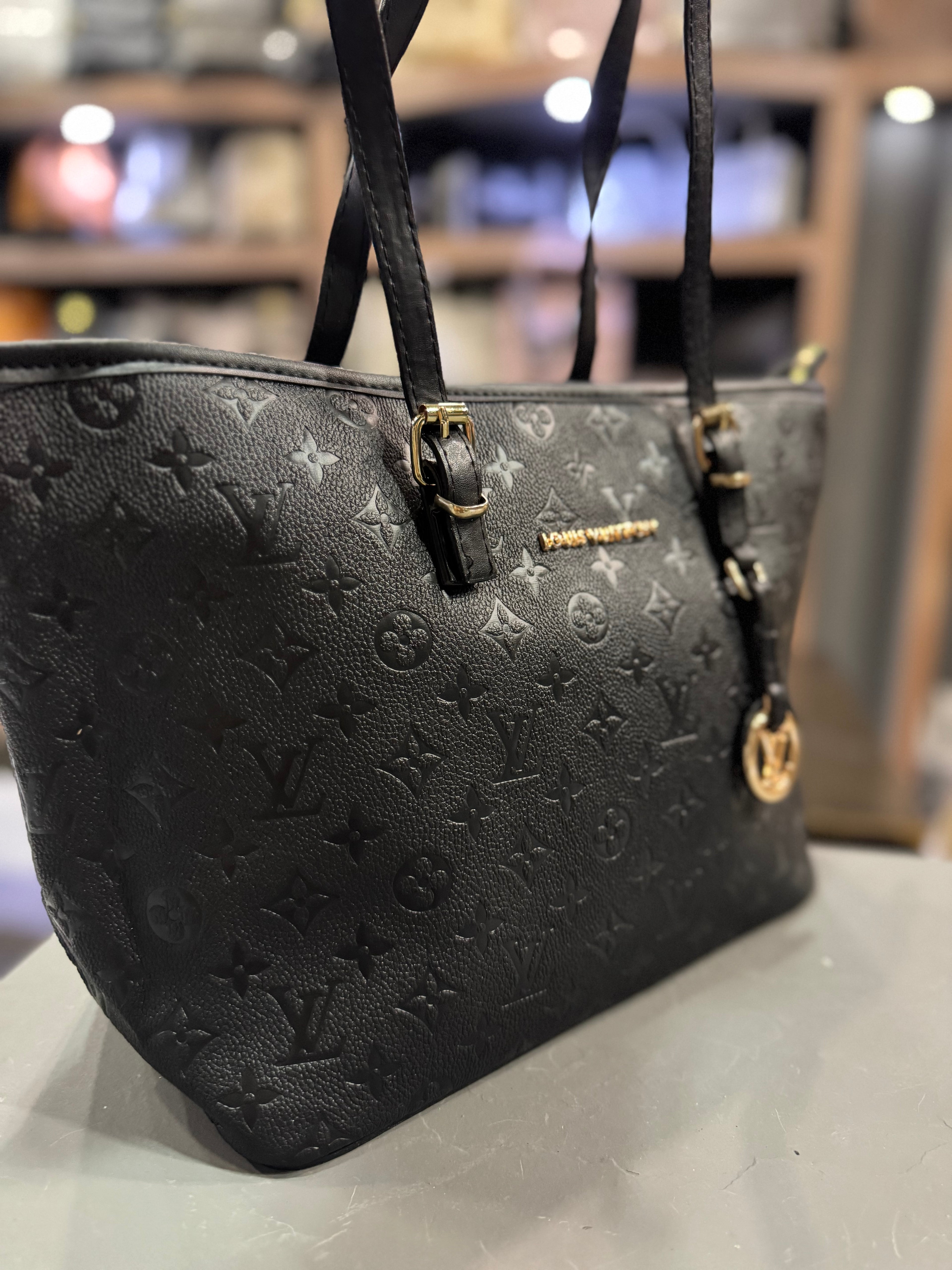 Τσάντα Μαύρη Louis Vuitton Monogram