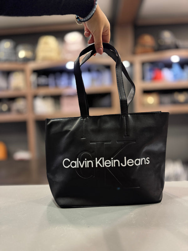 Τσάντα μαύρη CALVIN KLEIN